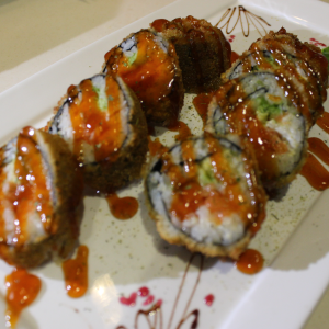 Maki frits saumon thon avocat